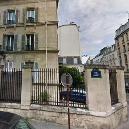 2 Pièces Proche Du Sacré Coeur Appartamento Parigi